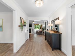 10 Holly Tree Lane, Spring TX 77373