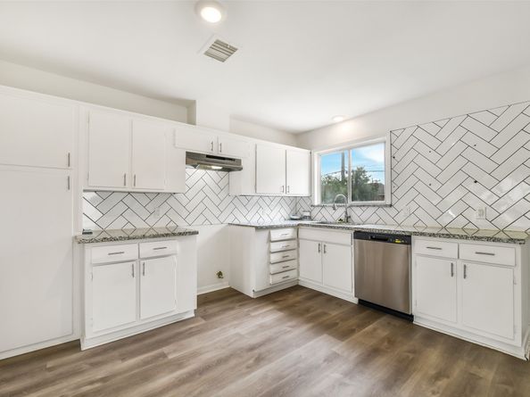 4414 Tavenor Lane, Houston TX 77047