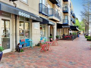 2510 Travis Street 202, Houston TX 77006