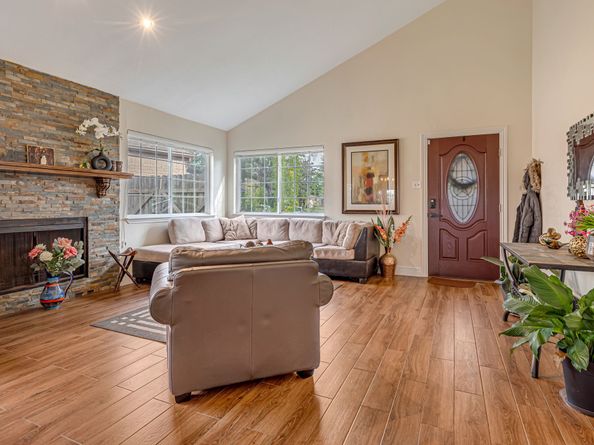 13806 Sheri Hollow Lane, Houston TX 77082