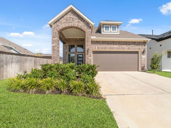 2023 Woodgate Ln, Tomball TX 77375