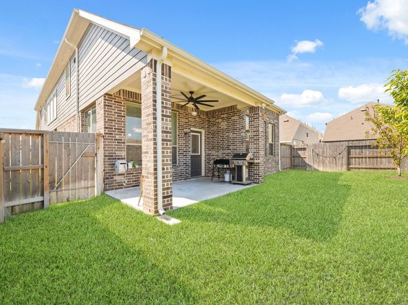 2023 Woodgate Ln, Tomball TX 77375