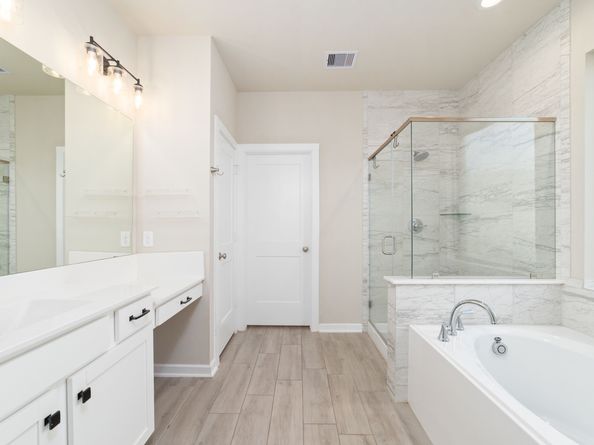 2023 Woodgate Ln, Tomball TX 77375