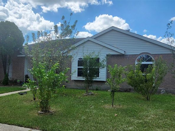9602 Stockwell Drive, Houston TX 77083