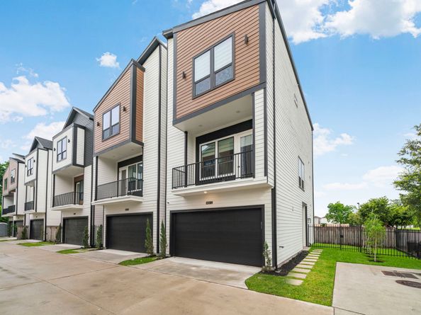 4013 Griggs Road G, Houston TX 77021