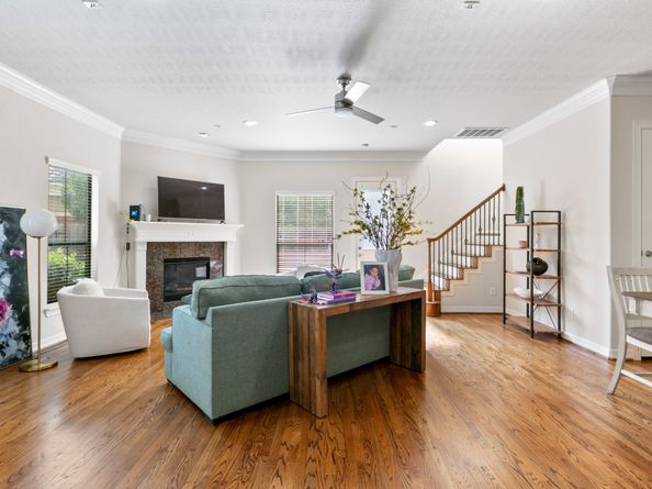 2922 Royal Oaks Crest, Houston TX 77082