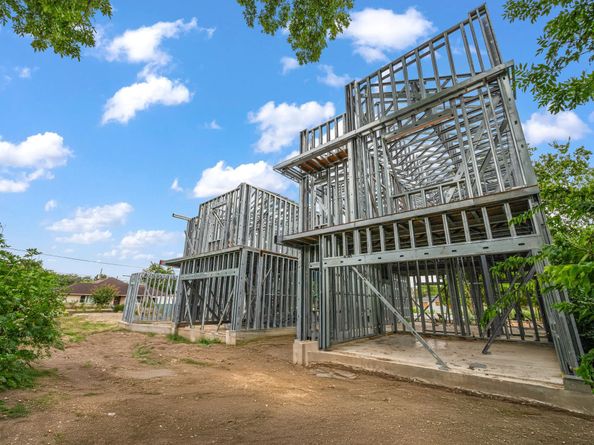 3807 Noah Street W, Houston TX 77021