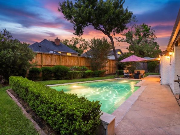 2 Wild Oak Circle, Houston TX 77055
