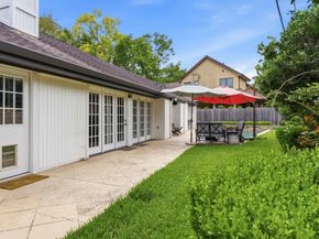 2 Wild Oak Circle, Houston TX 77055