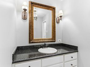 2 Wild Oak Circle, Houston TX 77055