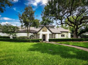 2 Wild Oak Circle, Houston TX 77055