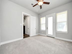 5720 Petty Street, Houston TX 77007