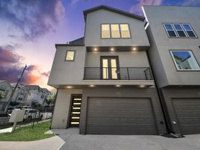 5720 Petty Street, Houston TX 77007