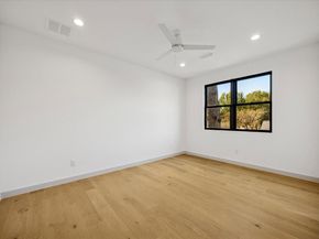 910 W 41st Street, Houston TX 77018