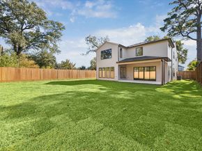 910 W 41st Street, Houston TX 77018