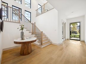 910 W 41st Street, Houston TX 77018