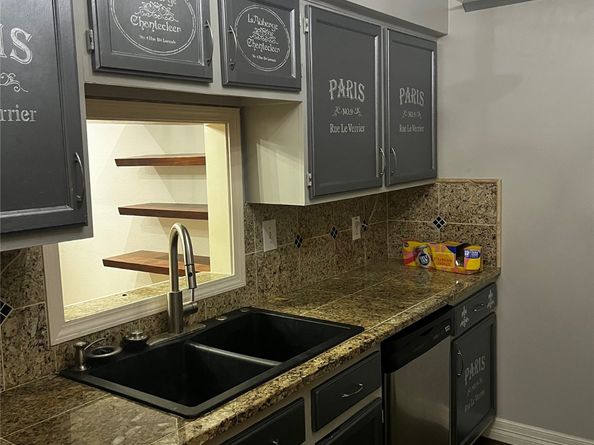 4001 Tanglewilde Street 1203, Houston TX 77063