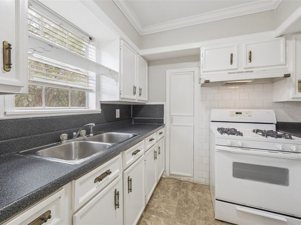 218 W 15th Street 15, Houston TX 77008