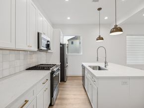 2826 Versailles Oak Lane, Houston TX 77092