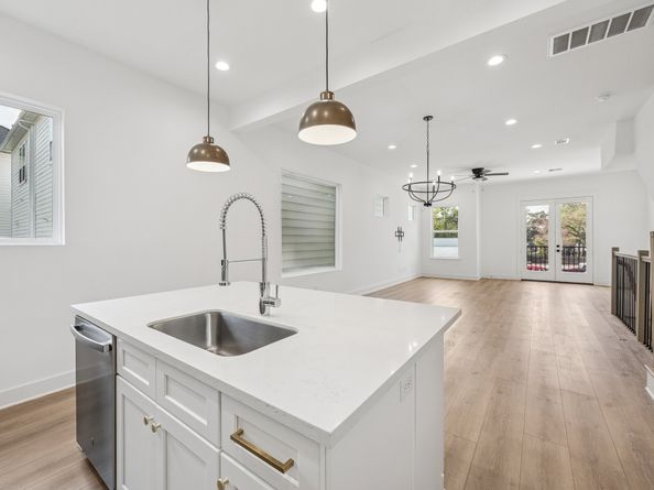 2826 Versailles Oak Lane, Houston TX 77092