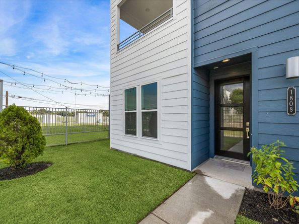 1808 Elysian Street, Houston TX 77026