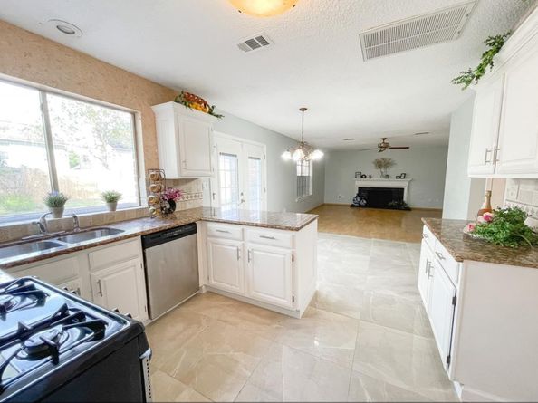 3423 Green Fields Drive, Sugar Land TX 77479