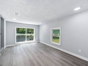 810 Clinton Park Street, Houston TX 77029