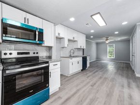 810 Clinton Park Street, Houston TX 77029