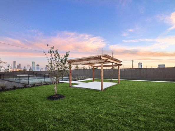 3073 Hicks Street, Houston TX 77007