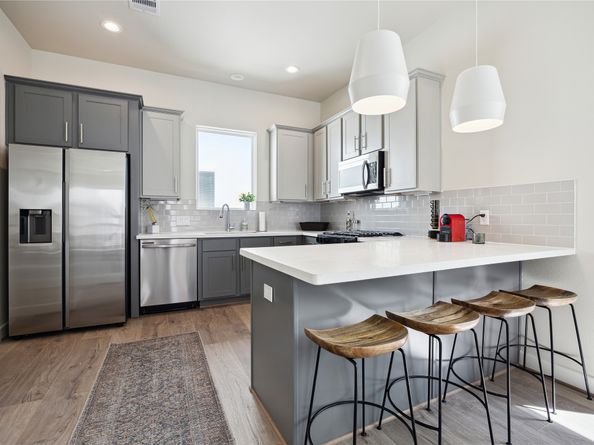 3073 Hicks Street, Houston TX 77007