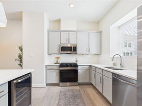 3073 Hicks Street, Houston TX 77007