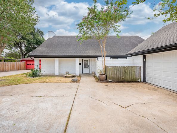 6215 Portal Drive, Houston TX 77096