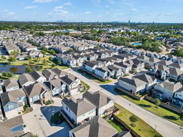 3203 Cache Crossing Drive, Houston TX 77080