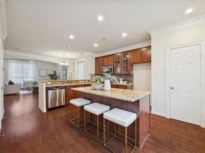 888 Fisher Street, Houston TX 77018