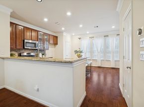 888 Fisher Street, Houston TX 77018