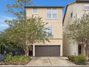 888 Fisher Street, Houston TX 77018