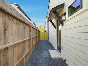 9419 C Montridge Lane, Houston TX 77080