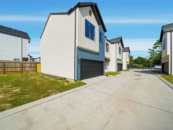 9419 C Montridge Lane, Houston TX 77080