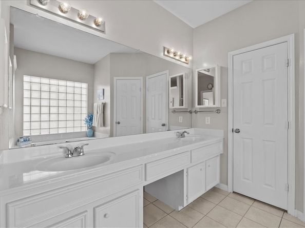 3005 Autumn Park Court, Friendswood TX 77546