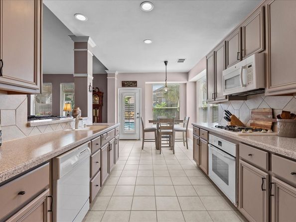 3005 Autumn Park Court, Friendswood TX 77546