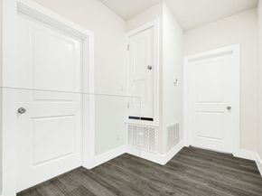 6713 Saint Augustine Street, Houston TX 77021