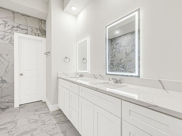 6713 Saint Augustine Street, Houston TX 77021