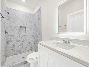 6713 Saint Augustine Street, Houston TX 77021