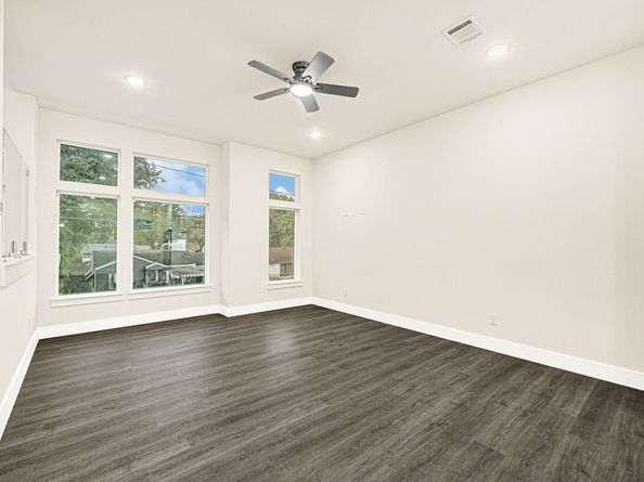 6713 Saint Augustine Street, Houston TX 77021