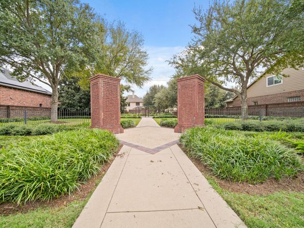 7418 Dresden Avenue, Sugar Land TX 77479