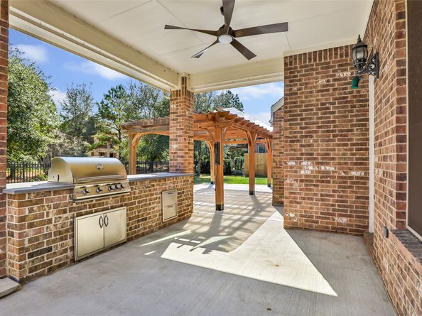 1210 Charing Cross Way, Houston TX 77339