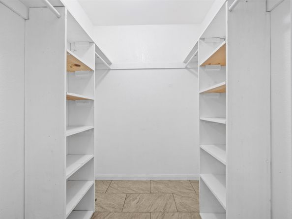 539 Edgebrook Drive, Houston TX 77034