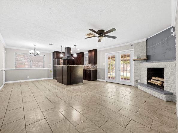 539 Edgebrook Drive, Houston TX 77034