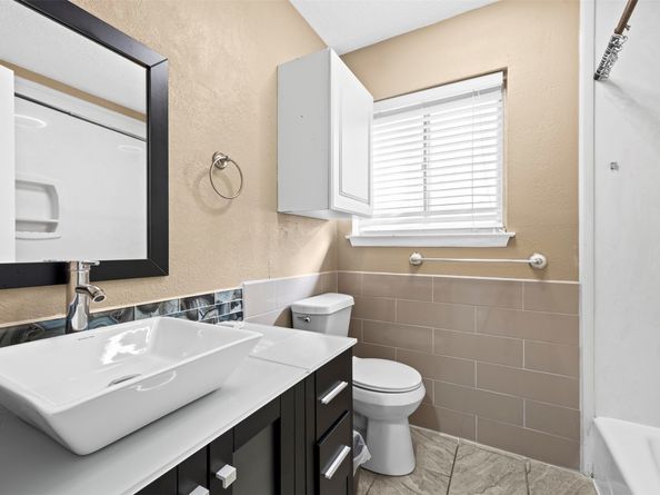 539 Edgebrook Drive, Houston TX 77034