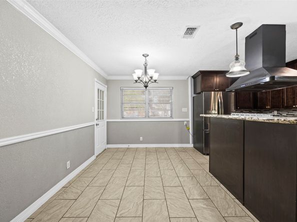 539 Edgebrook Drive, Houston TX 77034